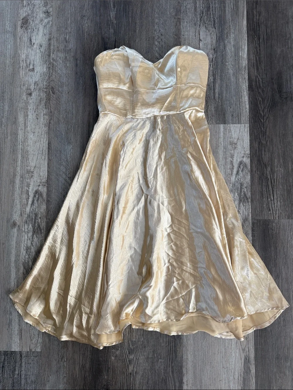 Girls Metallic Gold Strapless Formal Dress